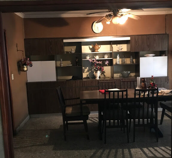 VENTA VIVIENDA 3 AMBIENTES EN P.A. CON COCHERA Y 2 LOCALES