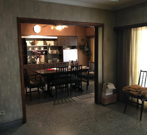 VENTA VIVIENDA 3 AMBIENTES EN P.A. CON COCHERA Y 2 LOCALES
