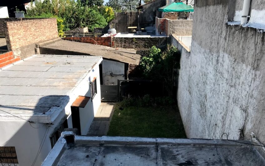 REAL OPORTUNIDAD 3 DEPTOS, LOCAL Y GARAGE