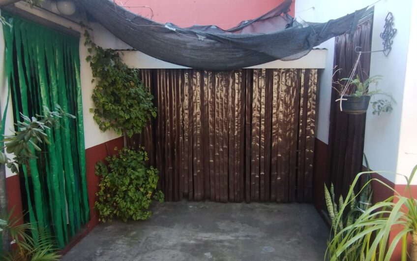 CASA DE 4 AMBIENTES BANFIELD