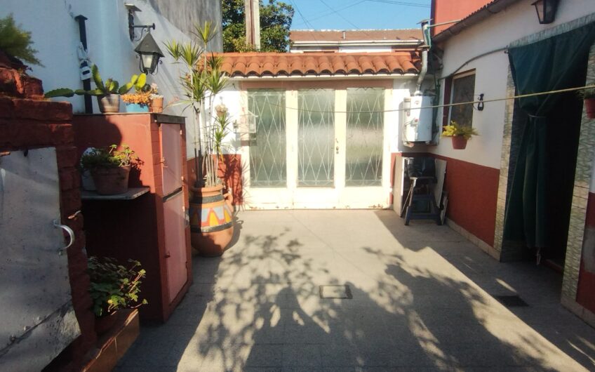 CASA DE 4 AMBIENTES BANFIELD