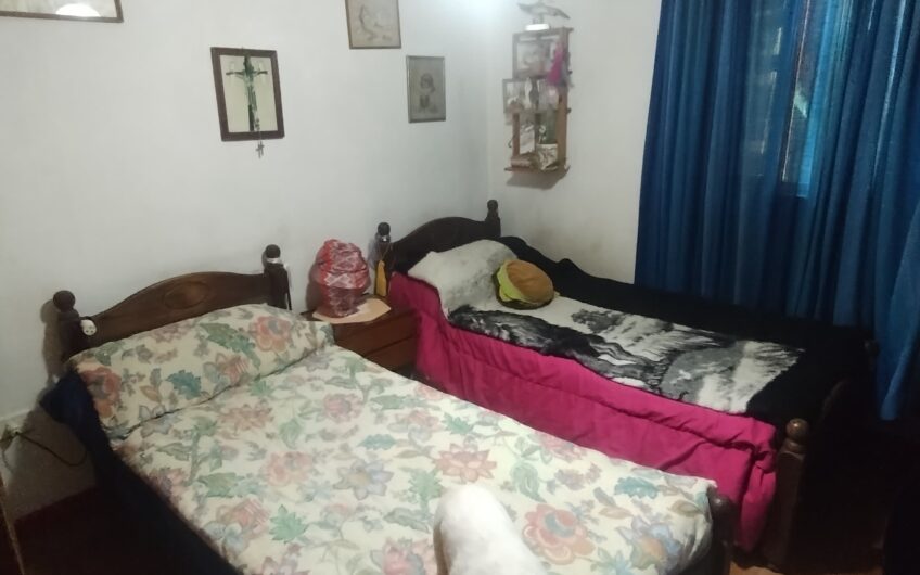 CASA DE 4 AMBIENTES BANFIELD