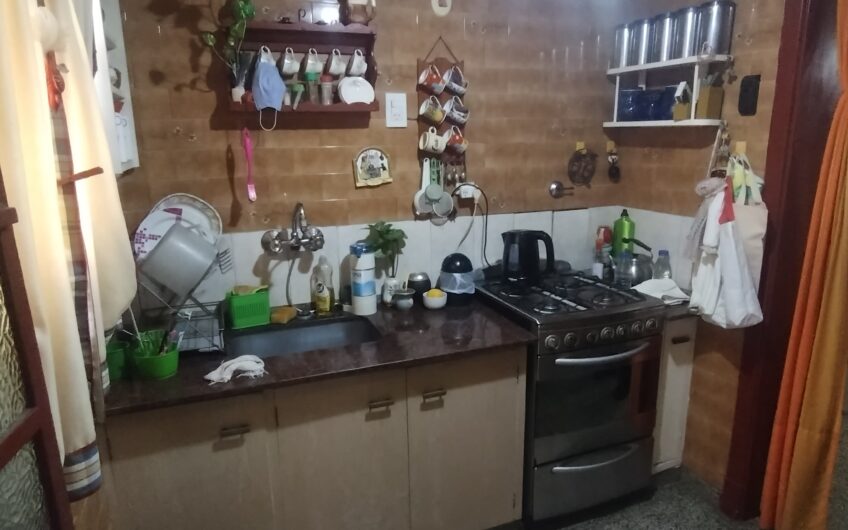 CASA DE 4 AMBIENTES BANFIELD