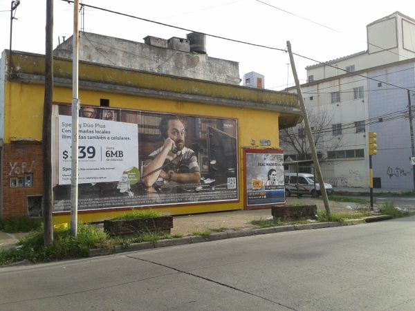 IMPORTANTE LOCAL EN ESQUINA