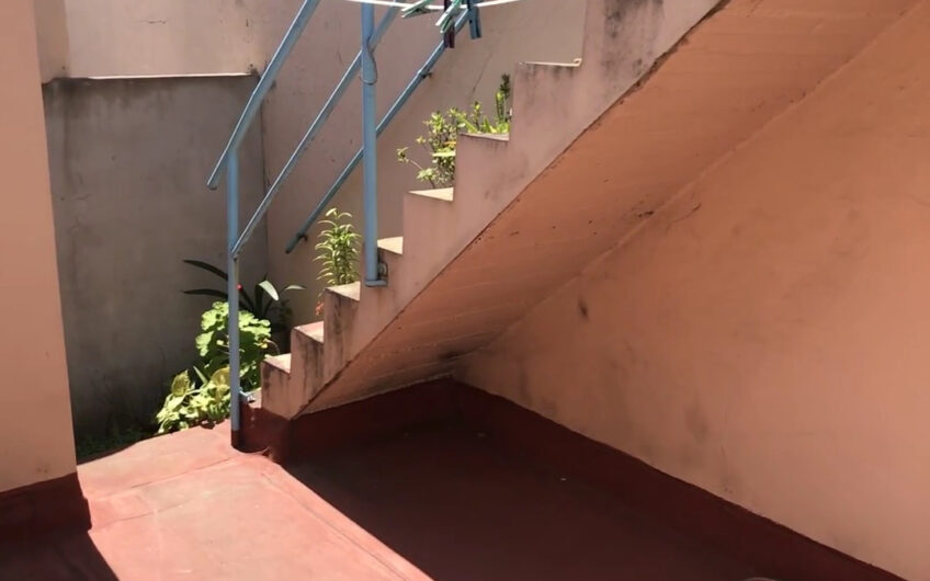 2 DEPARTAMENTO, COCHERA Y LOCAL EN BLOCK
