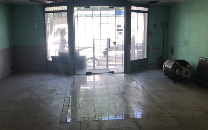 2 LOCALES A METROS DE 9 DE JULIO “RETASADO”
