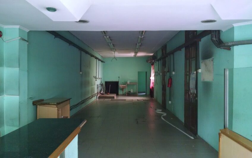2 LOCALES A METROS DE 9 DE JULIO “RETASADO”