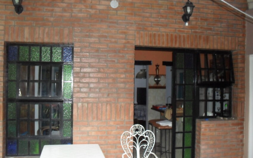 CASA DE ESTILO RECICLADA A NUEVO