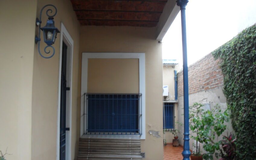 CASA DE ESTILO RECICLADA A NUEVO